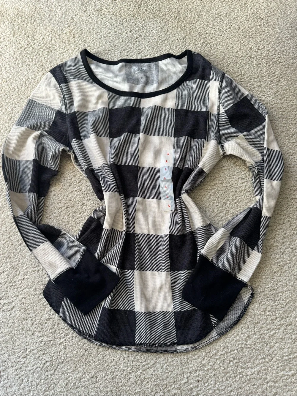 Old Navy Black and Cream Buffalo Plaid Long-Sleeve Top